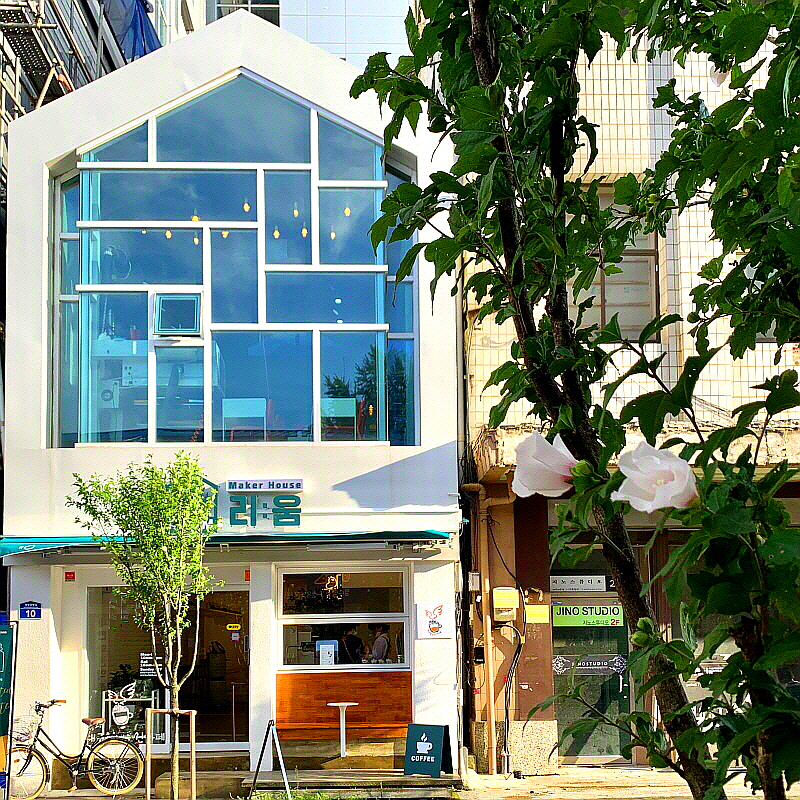 스페이스 전경 사진입니다_1