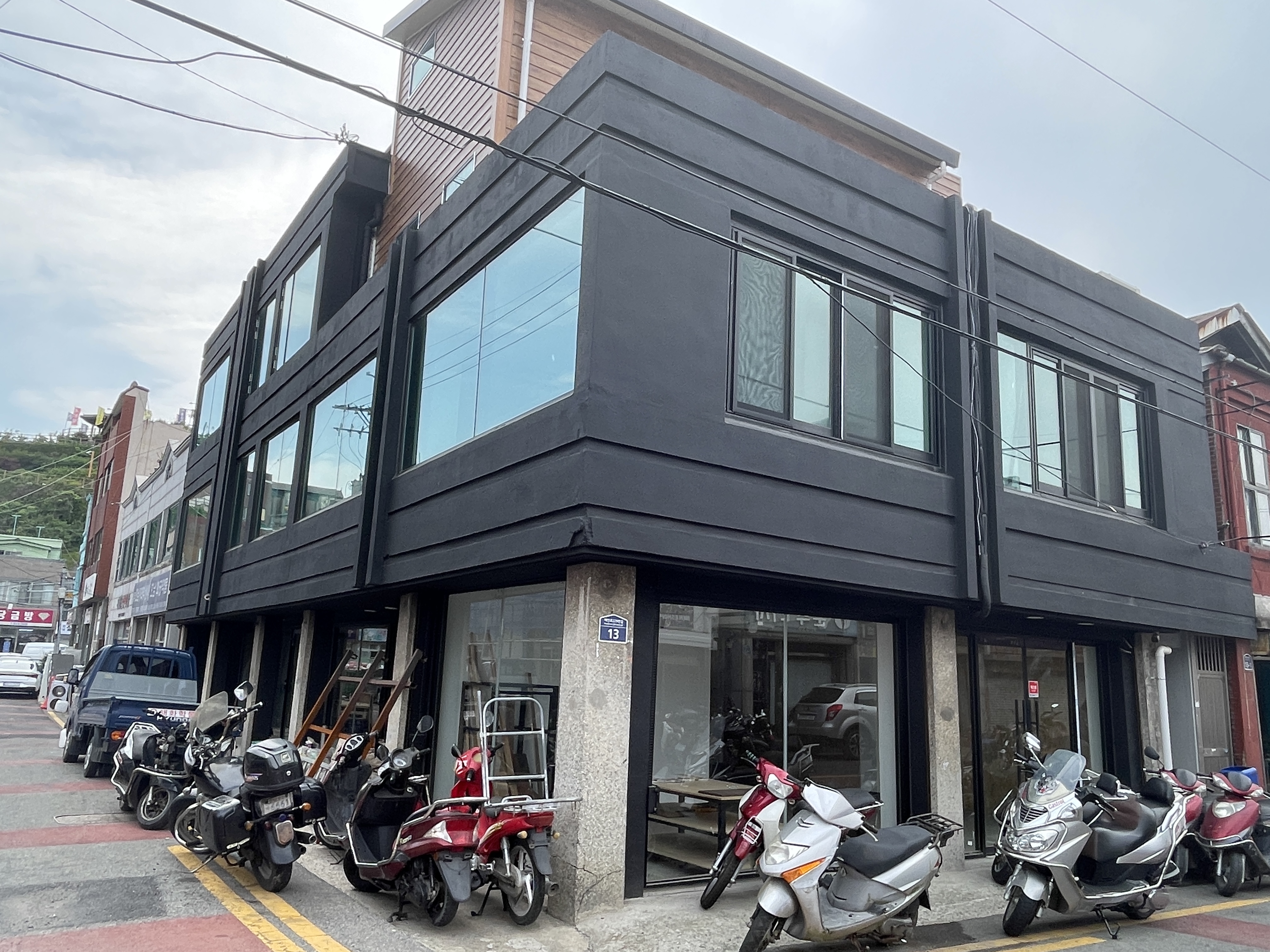 스페이스 전경 사진입니다_1