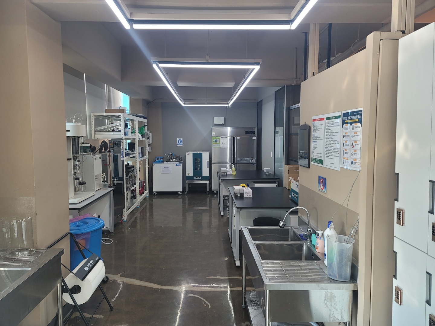 스페이스 전경 사진입니다_2