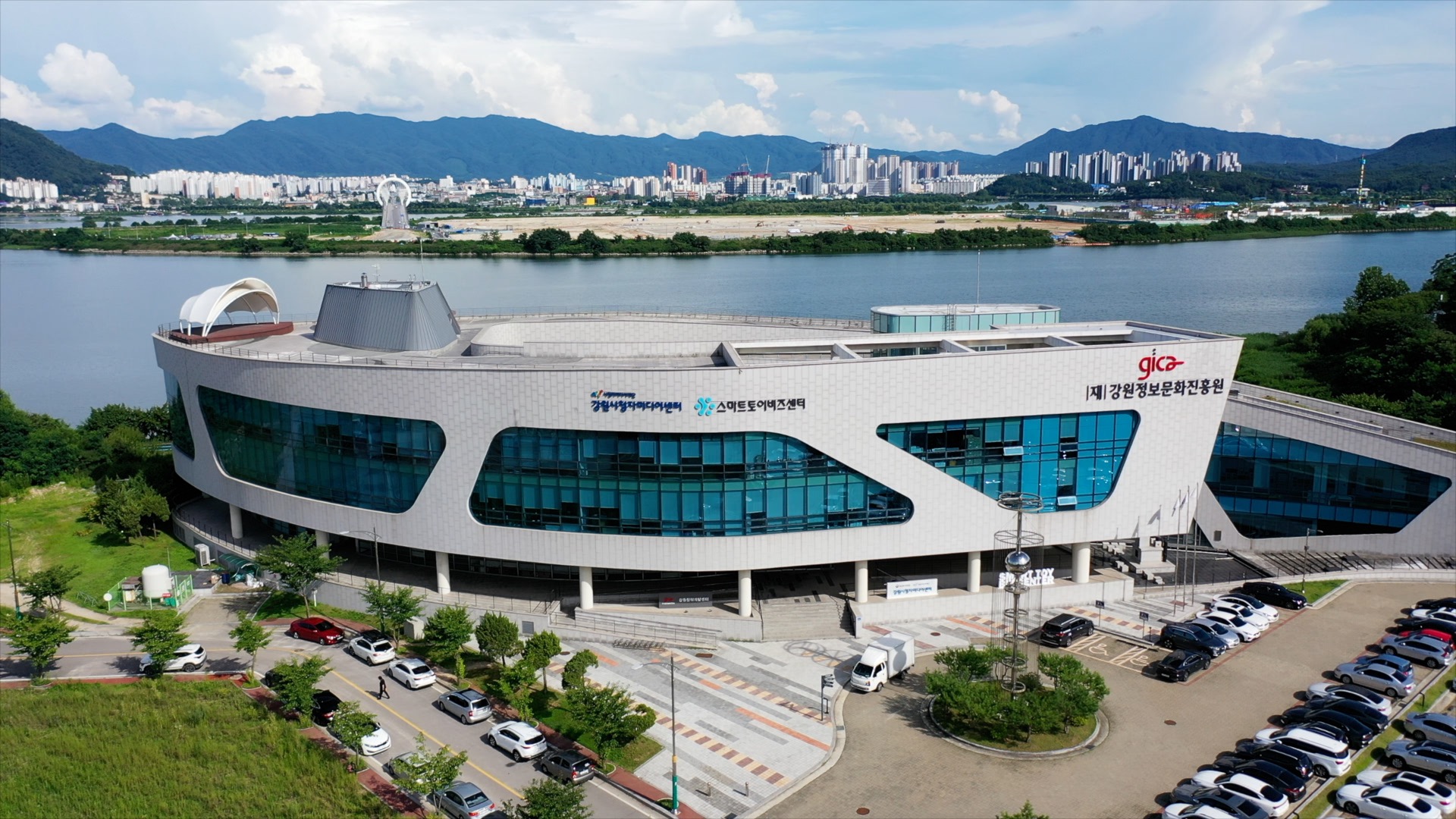 스페이스 전경 사진입니다_1
