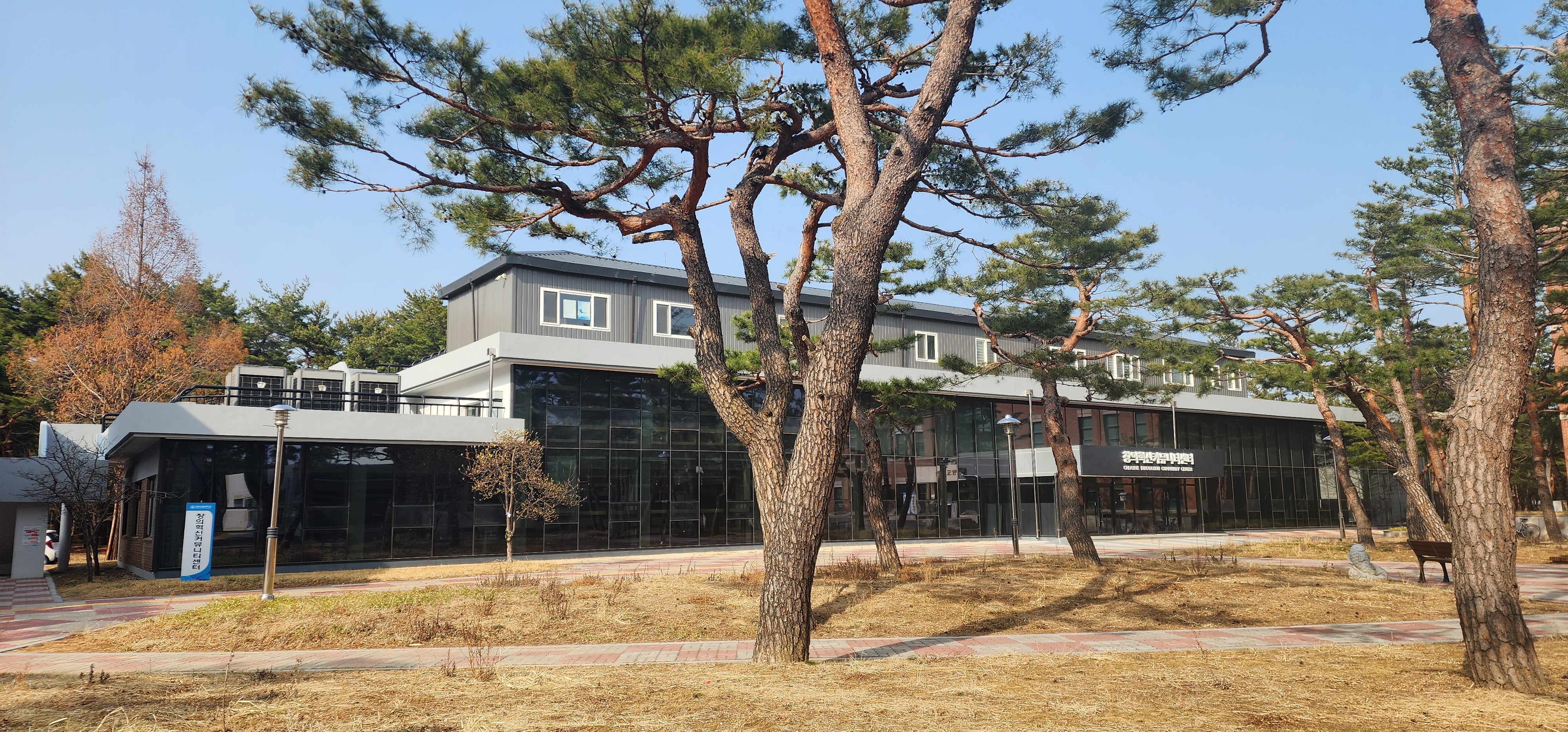스페이스 전경 사진입니다_1